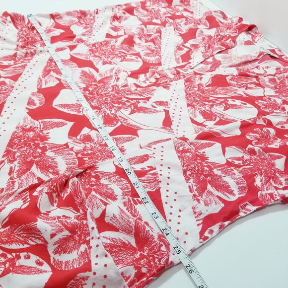 ESTELLE Floral Shift Dress with Pockets - Picture 6 of 13